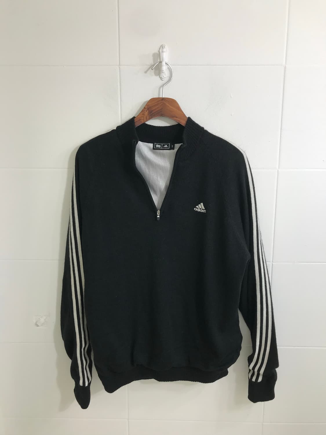 아디다스 트랙 블랙 반집업 니트 상품이미지5