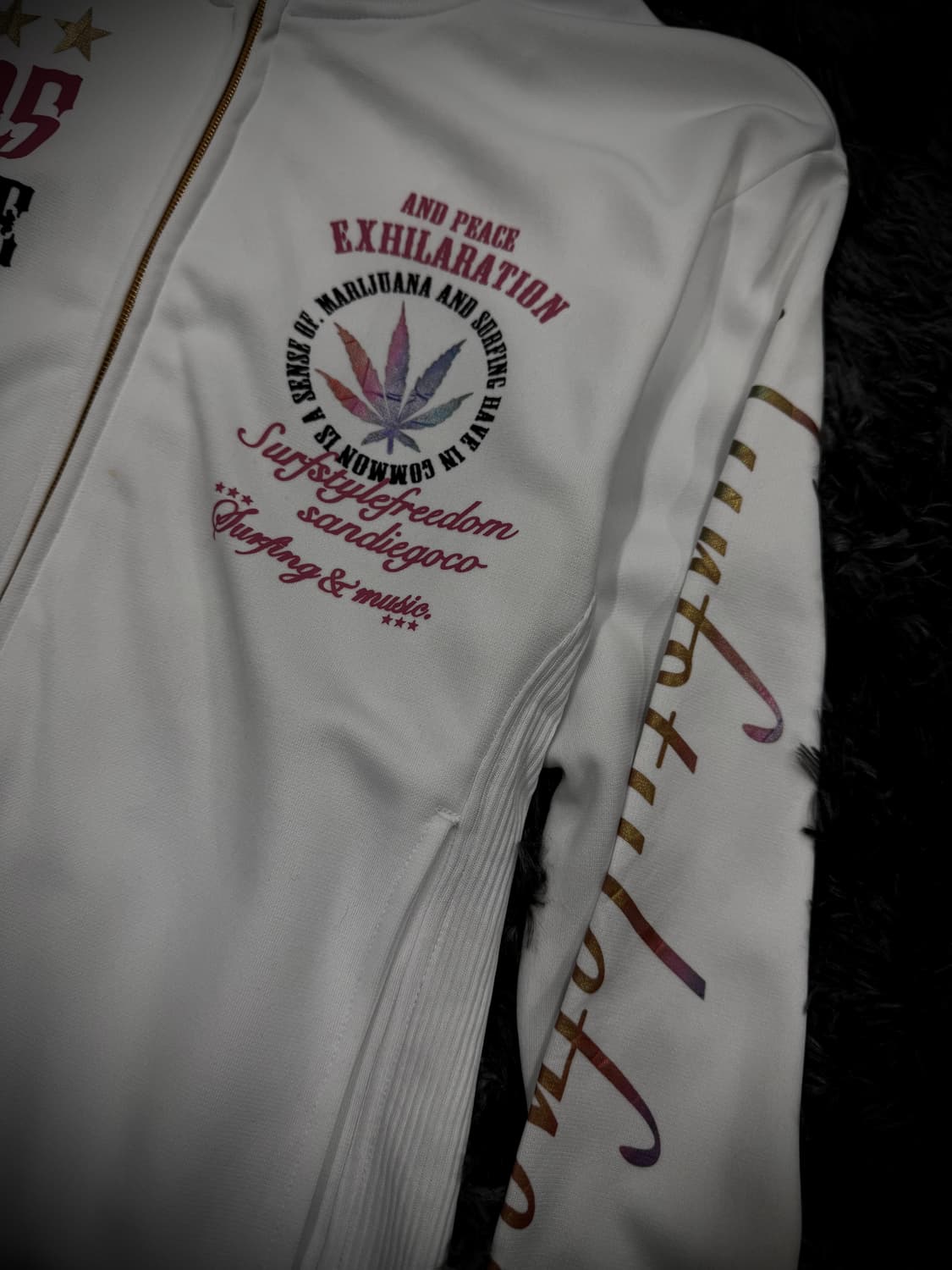 마리화나 그래픽 레터링 하이넥 트랙탑 상품이미지3