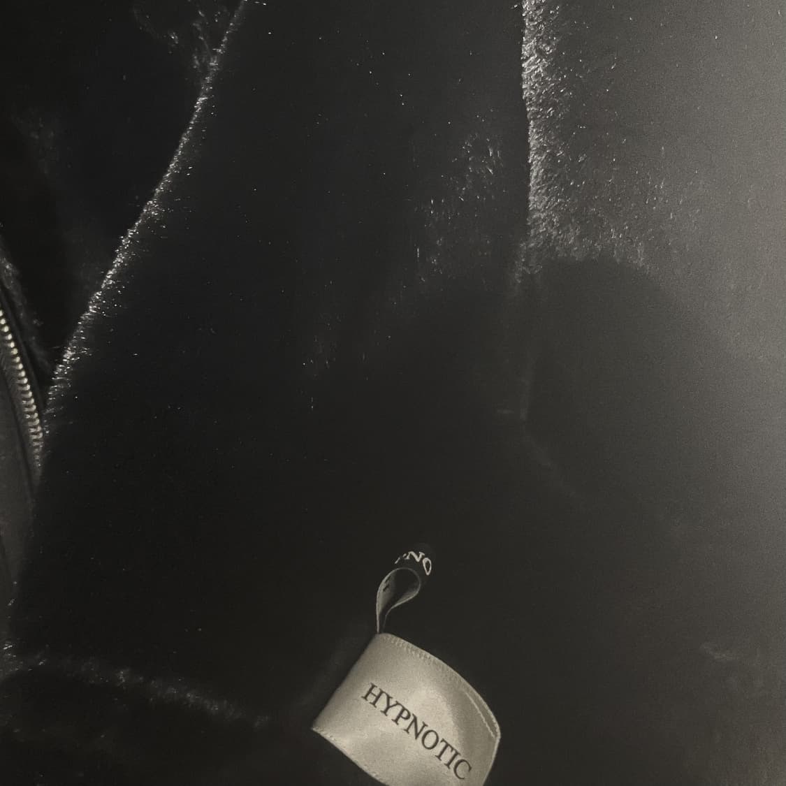 히프나틱 자체제작 레더크롭무스탕 블랙 상품이미지3