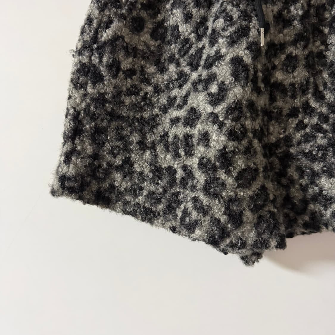 새상품 여자 호피 뽀글이 반바지 상품이미지2