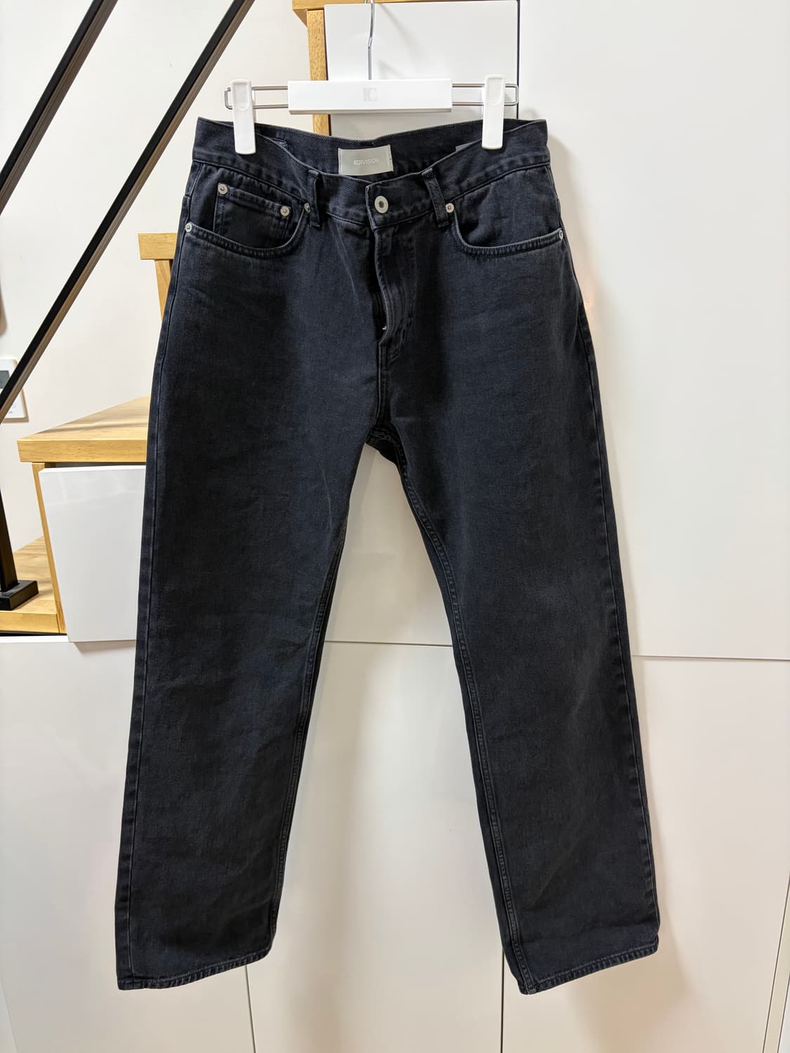 에잇디비전 워시드 블랙 팬츠 - 세미 플레어 핏 상품이미지1