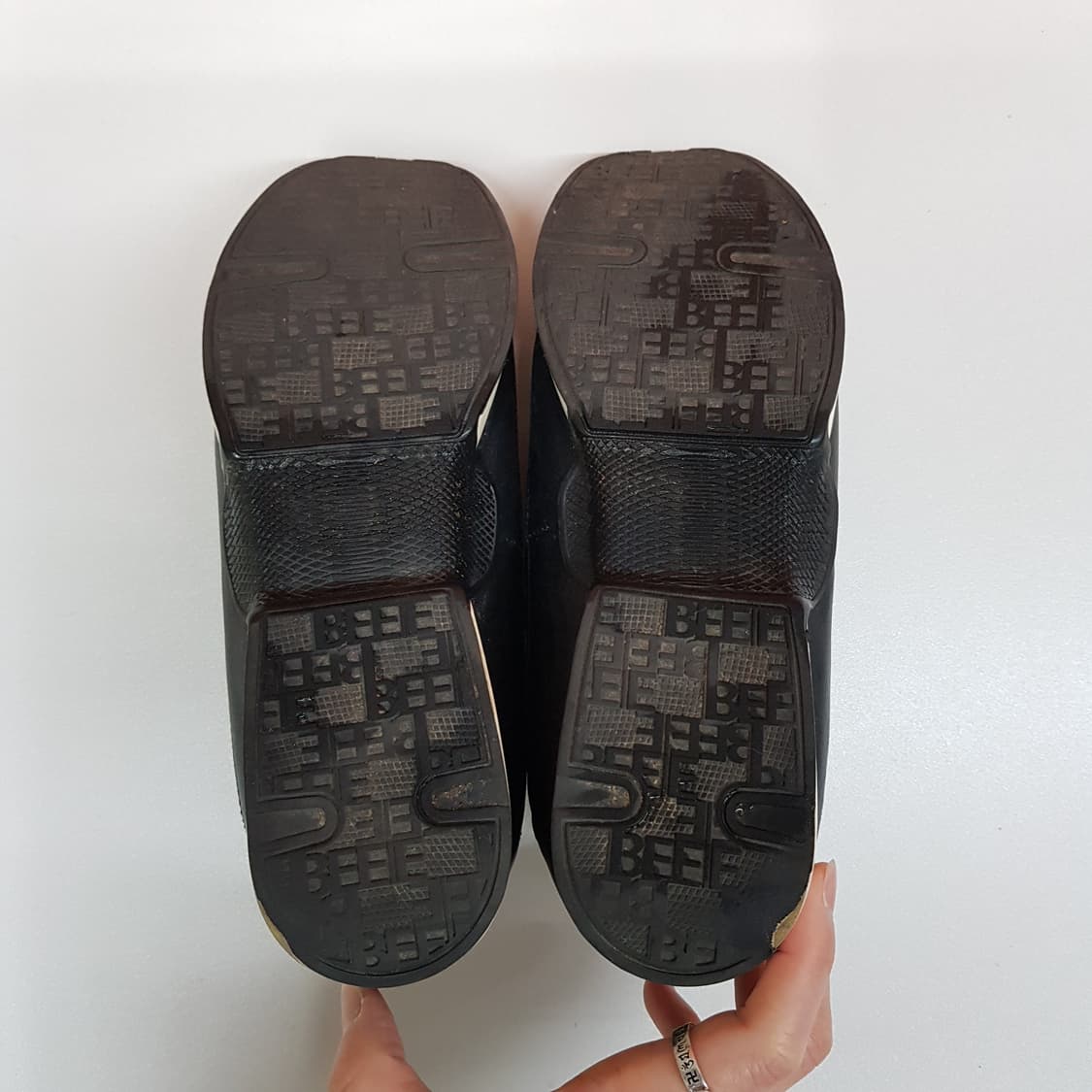 르베이즈 퀄팅 레더 슬립온 슈즈 240사이즈 상품이미지6