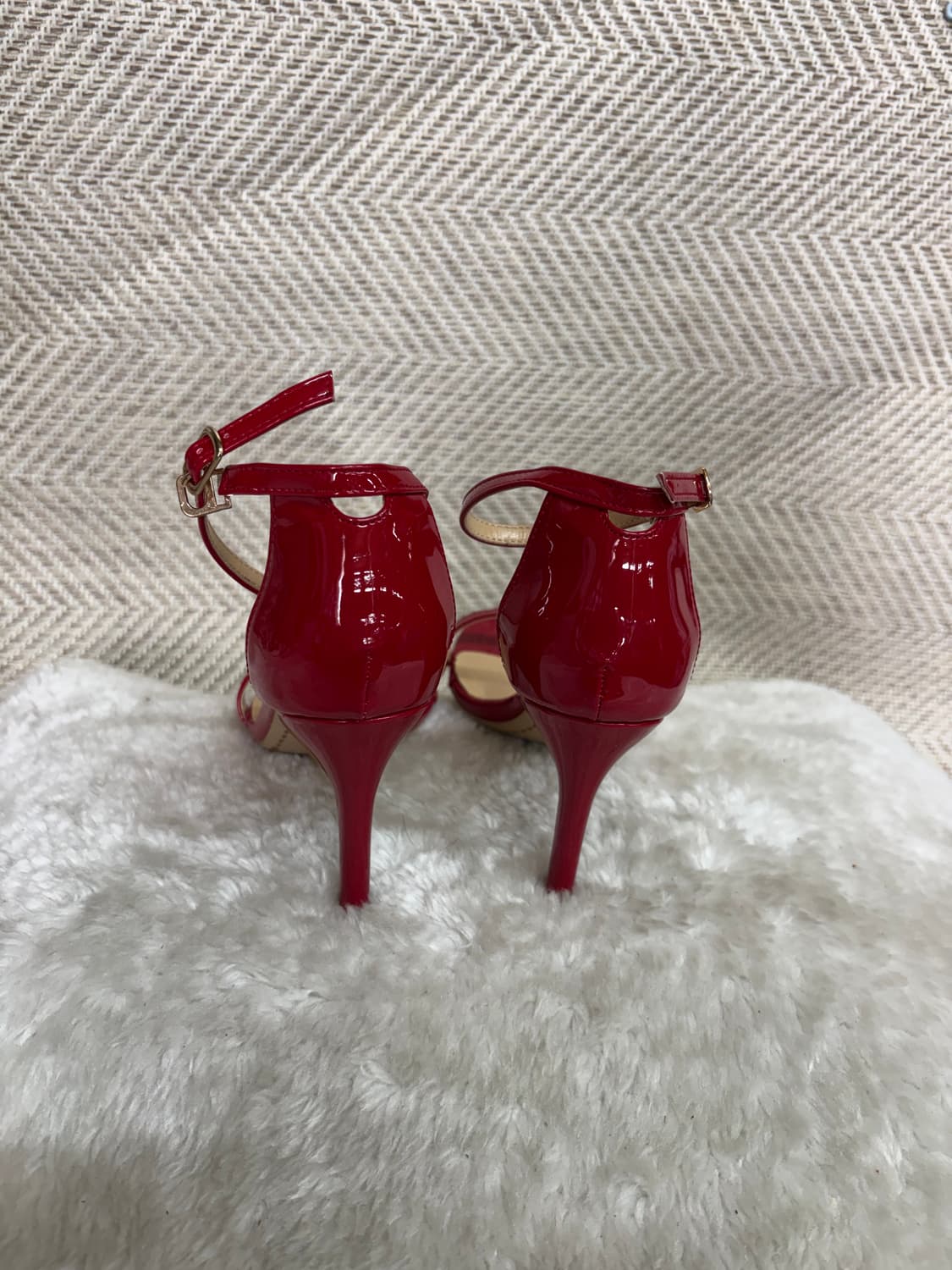 빅트리(BIGTREE)레드 에나멜 앵클 스틸레토 힐 스트랩 샌들 상품이미지3