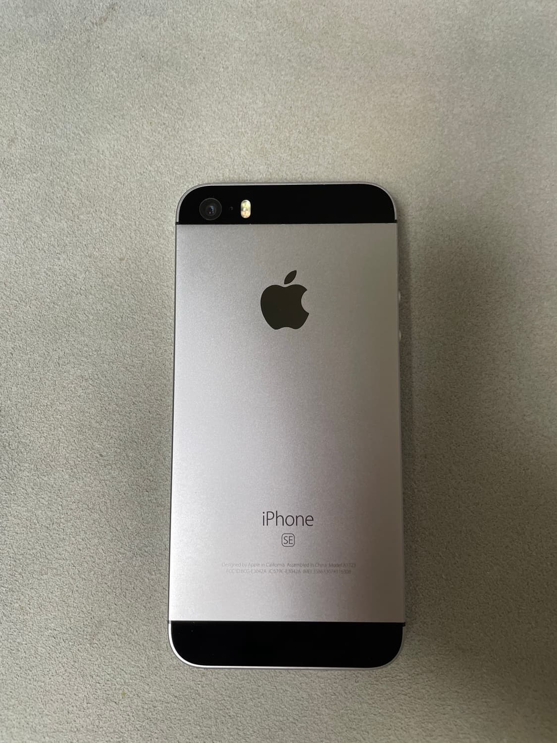 아이폰 SE 스페이스 그레이 상품이미지3