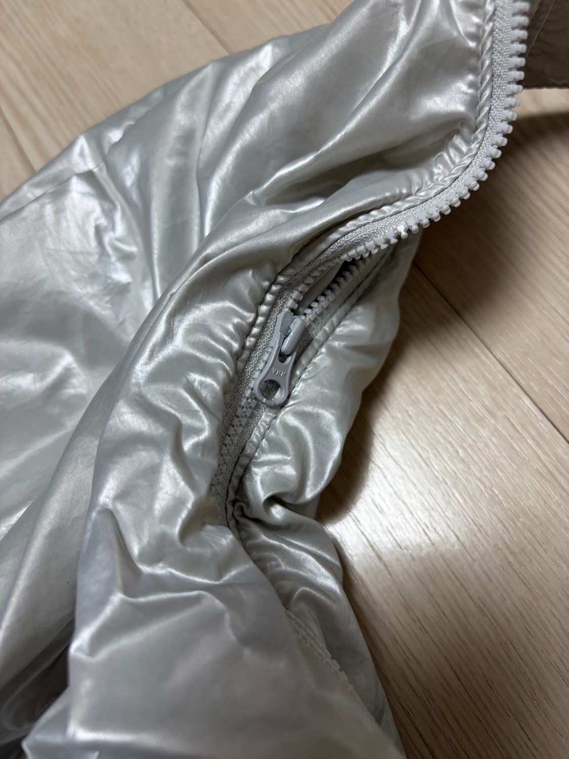 아모멘토 실버백 상품이미지2