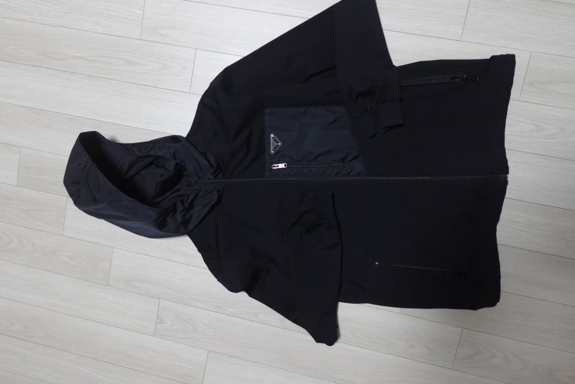 프라다 24 F/W 테크니컬 코튼 리나일론 자켓 블랙 M 상품이미지6