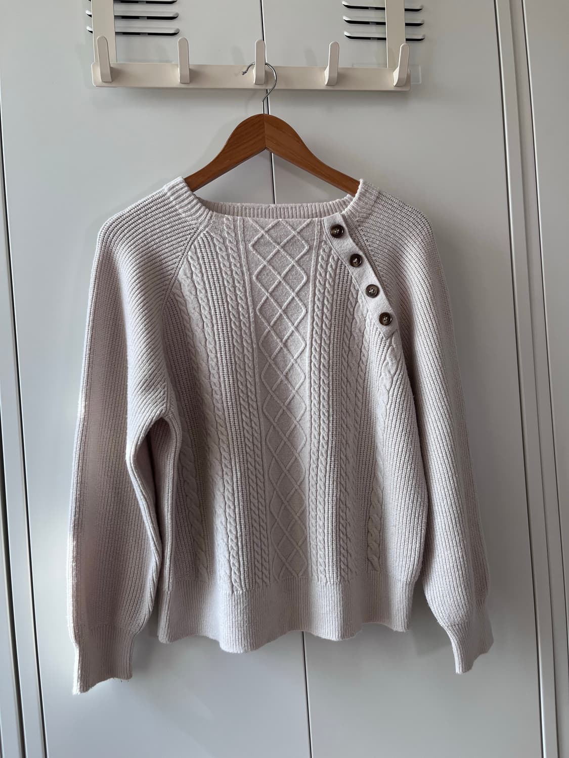 Vintage 사선 단추 스퀘어넥 오버핏 니트 상품이미지3