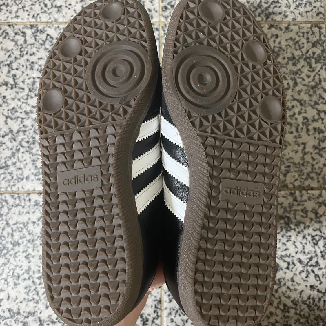 아디다스 삼바 OG 블랙 화이트 검 230 상품이미지4
