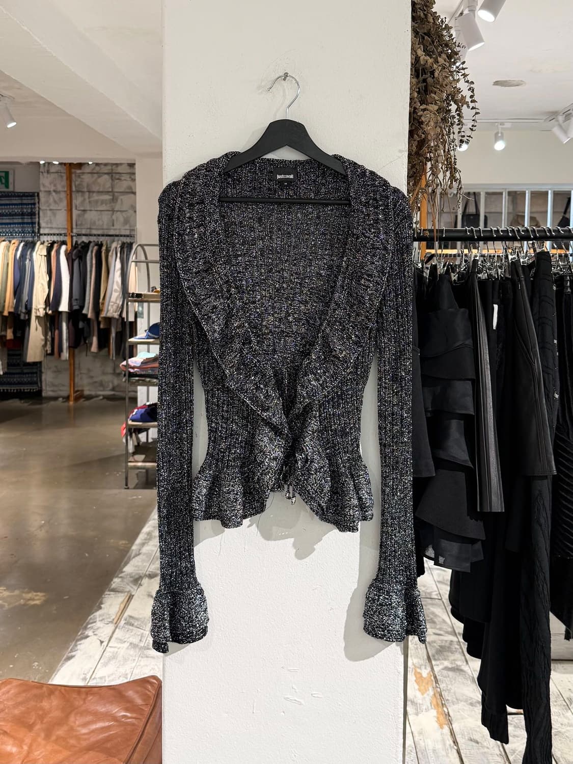 저스트 카발리 블랙 글리터 프릴 가디건 상품이미지1