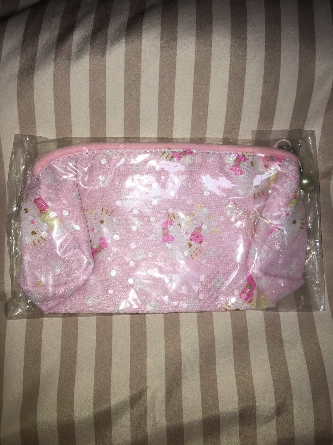 [새상품] 헬로키티 Hello kitty 글리터 파우치 상품이미지4
