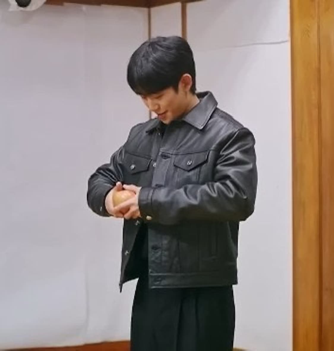 정해인 착용. 도프제이슨 램스킨 트러커 자켓 L 상품이미지2