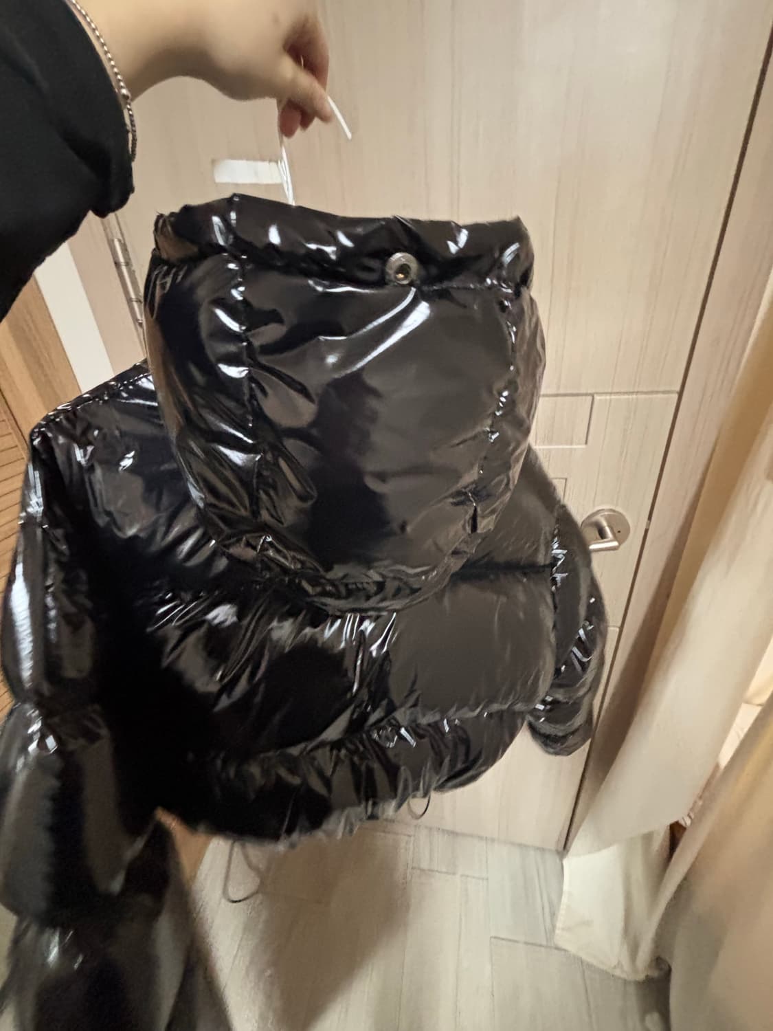 유광 숏패딩 상품이미지3