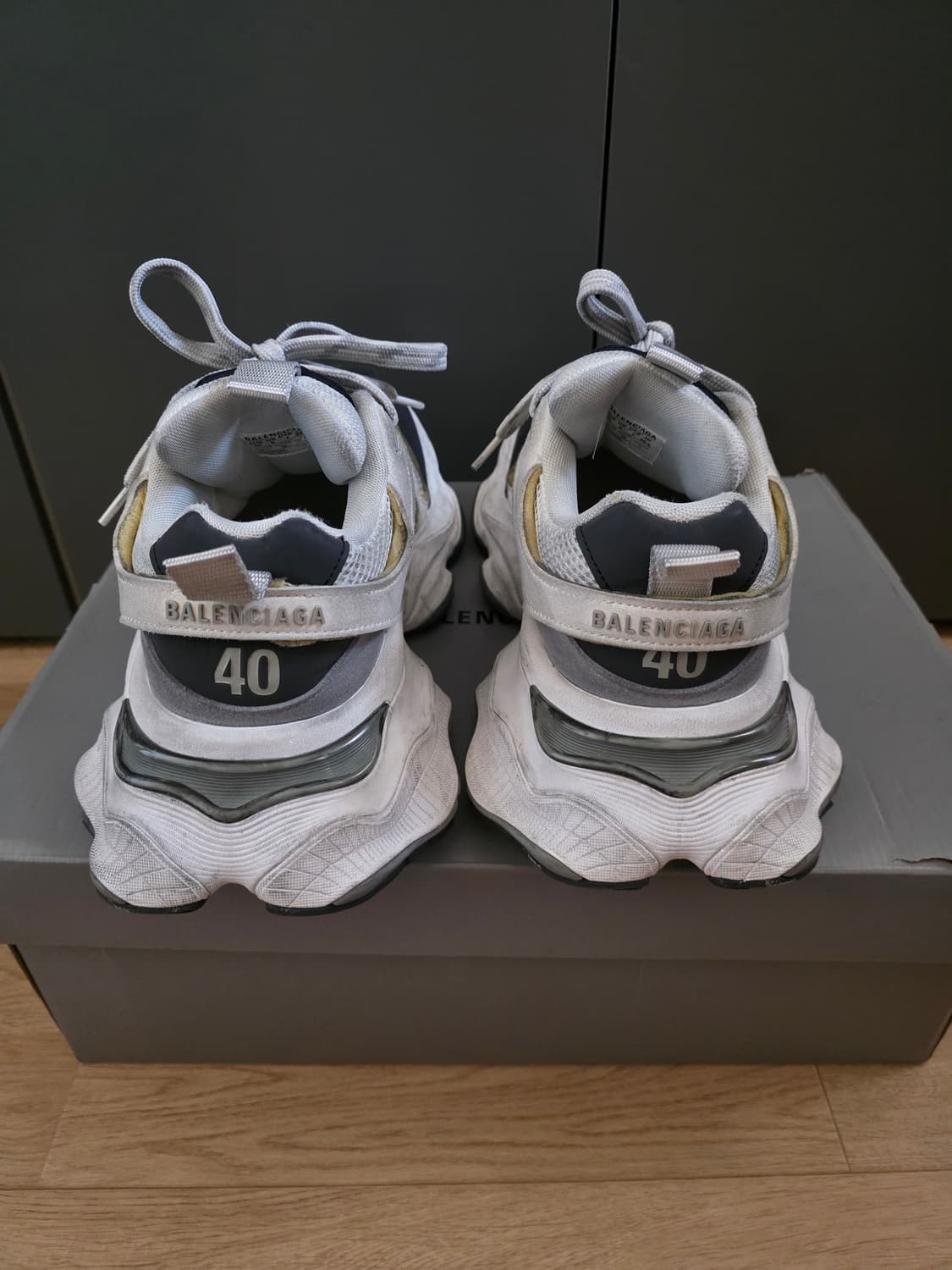 발렌시아가 카고스니커즈 그레이 상품이미지5