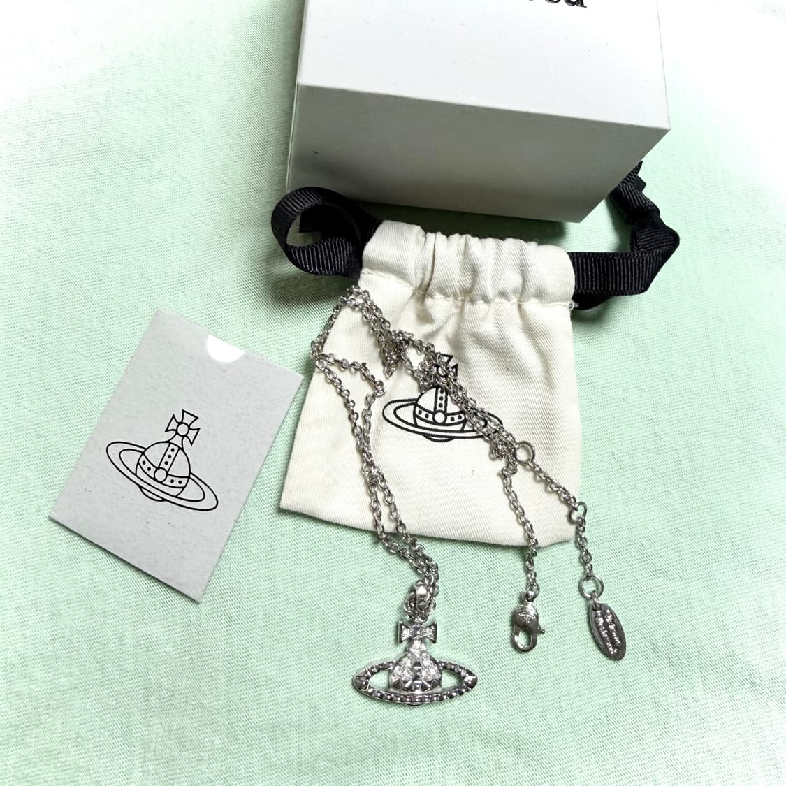 비비안웨스트우드 메이페어 바스 릴리프 목걸이 상품이미지2