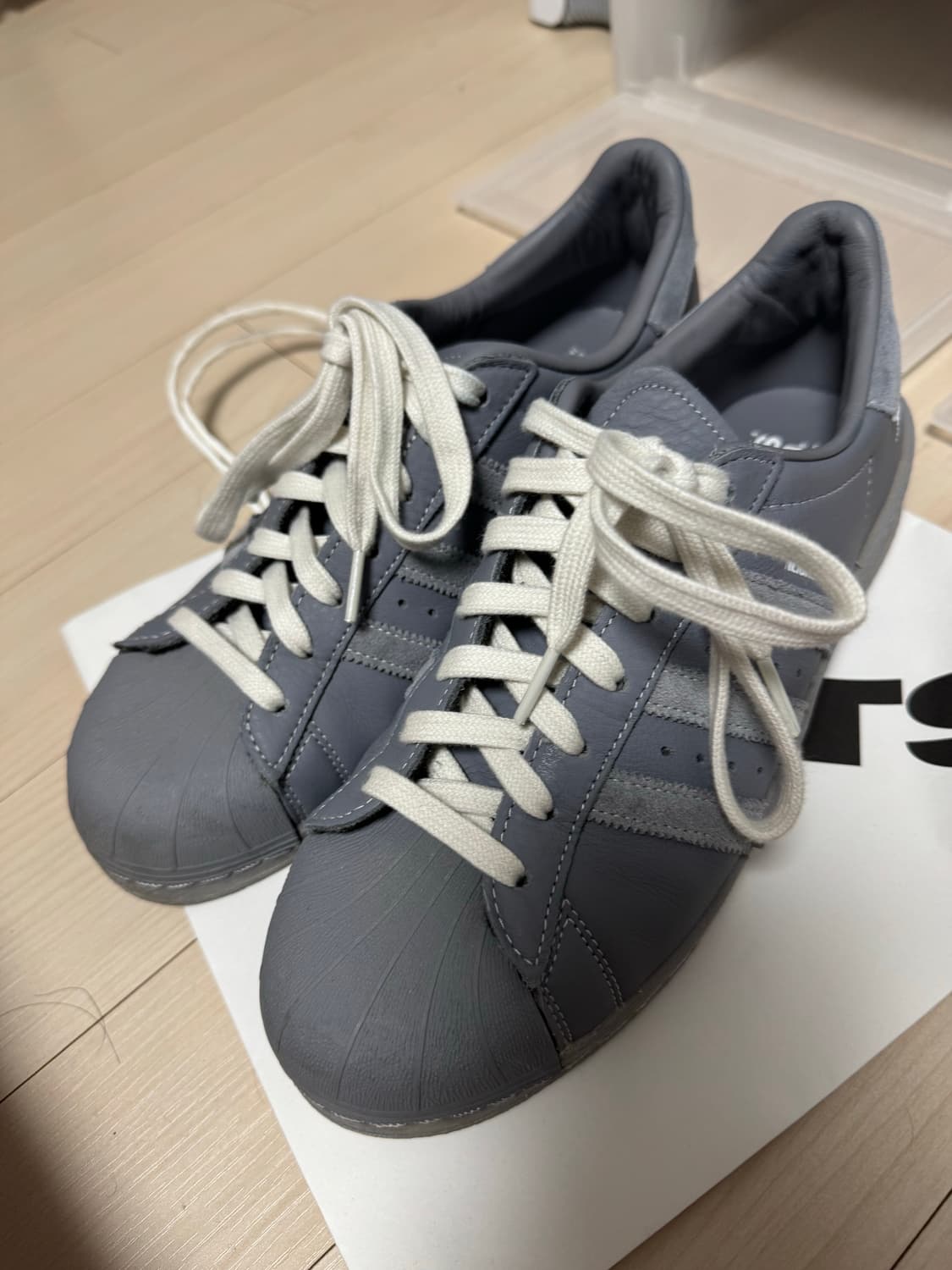 아디다스 X 네이버후드 슈퍼스타 275사이즈 상품이미지1