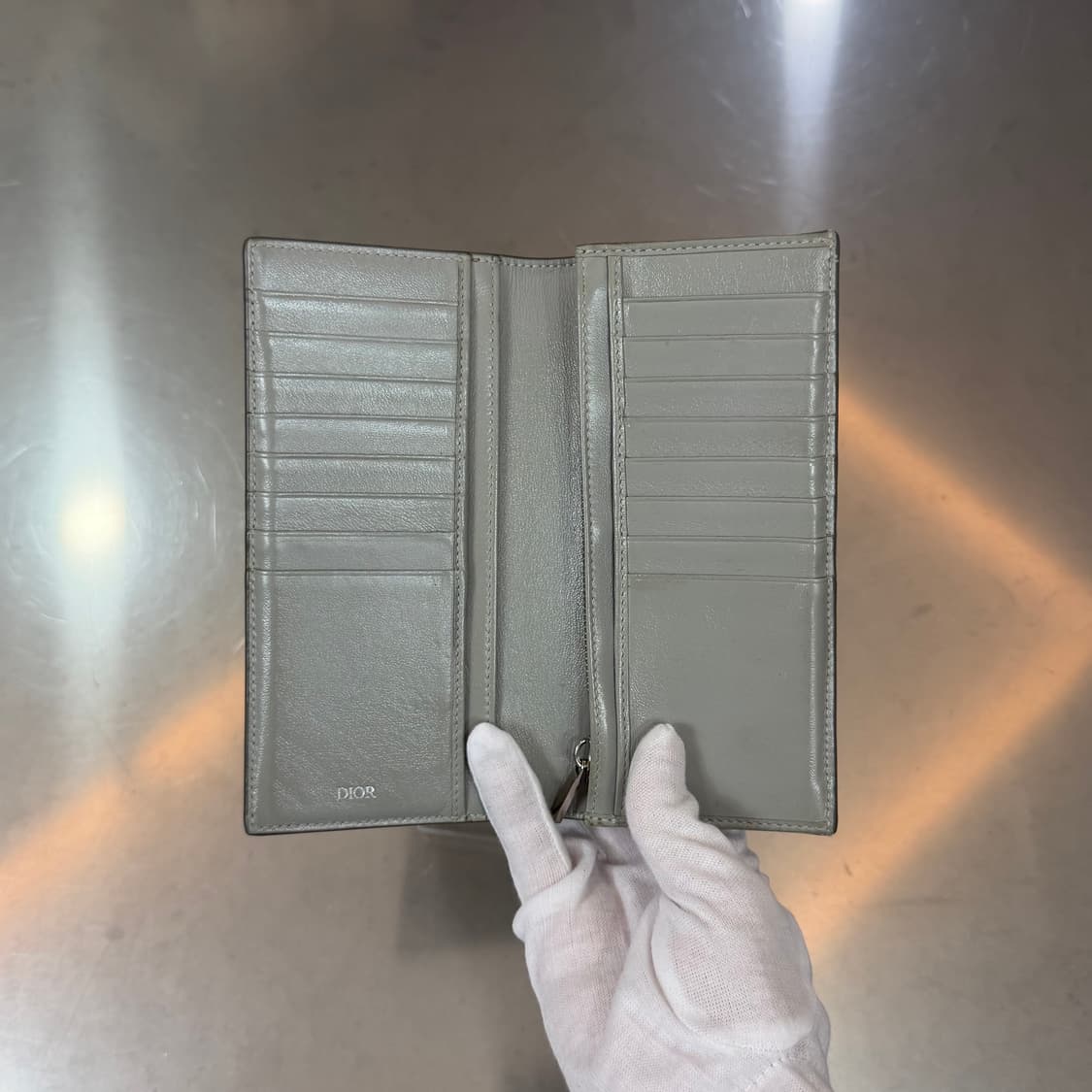 디올 cd 다이아몬드 장지갑 판매합니다 상품이미지6