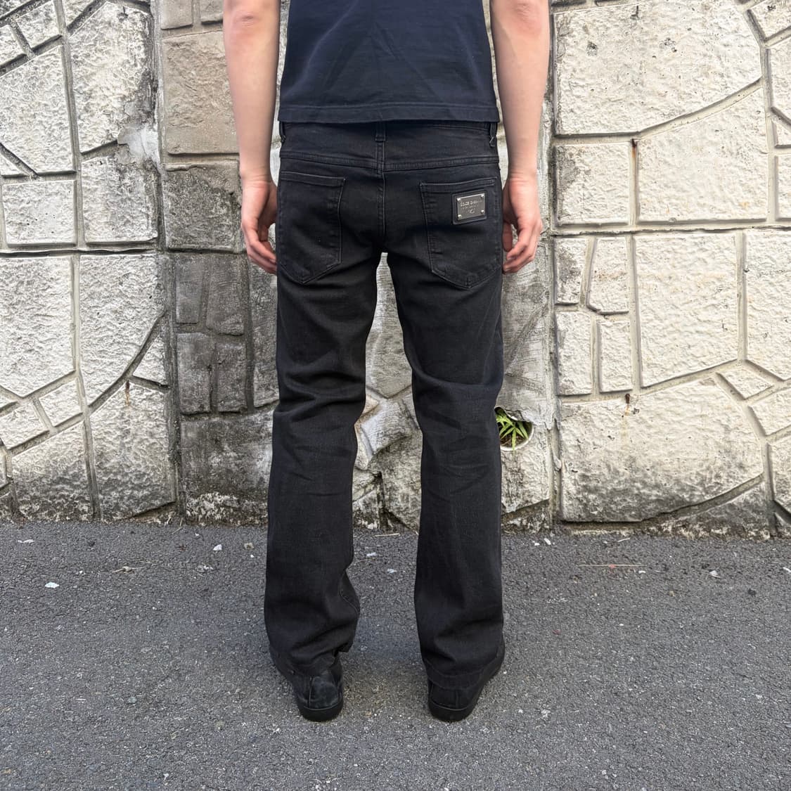 돌체앤가바나 메탈 로고 플레이트 슬림핏 블랙 데님 상품이미지1