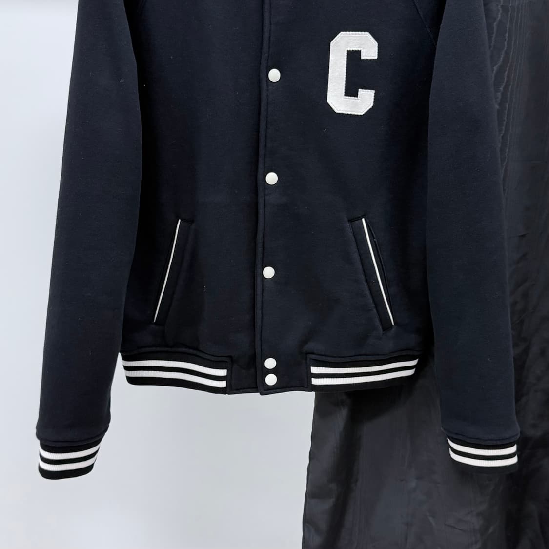 [S+급/S] 셀린느 테디 컬리지 바시티 봄버 자켓 블랙 상품이미지3