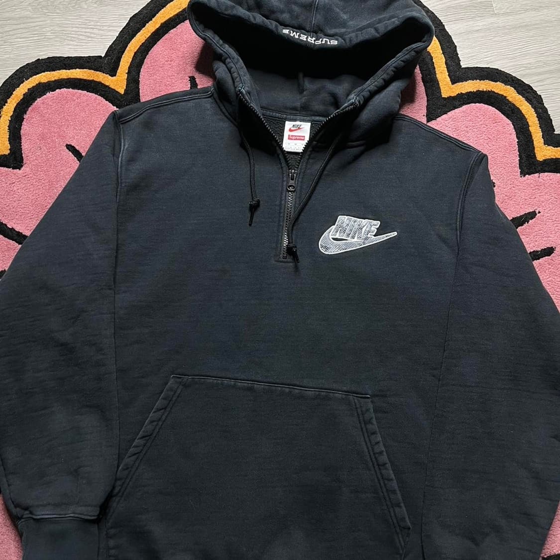 슈프림 x 나이키 하프집 후드티 블랙 상품이미지2