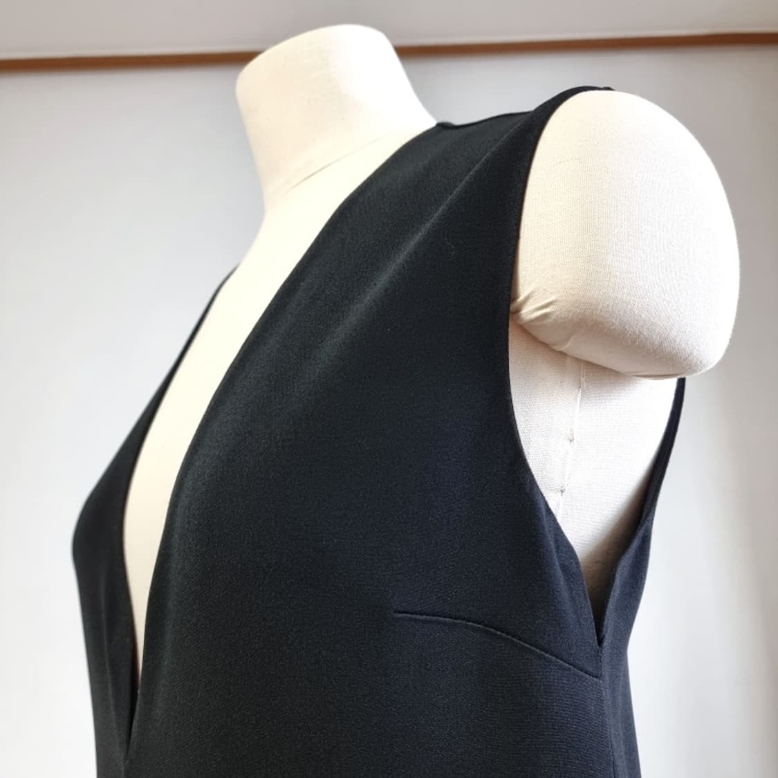 ROCHAS 로샤스 센터슬릿프릴 브이넥 슬리브리스 원피스 드레스 (55) 상품이미지5