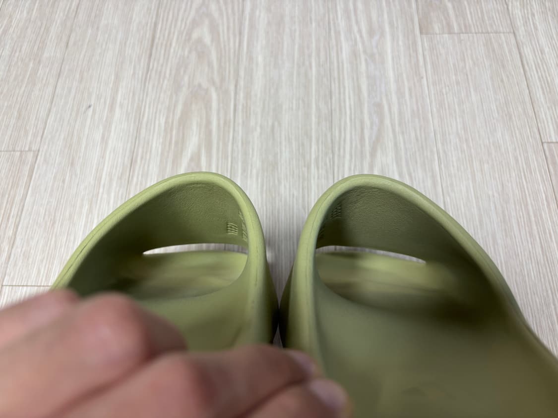 Yeezy 이지 슬라이드 레진 275 상품이미지7