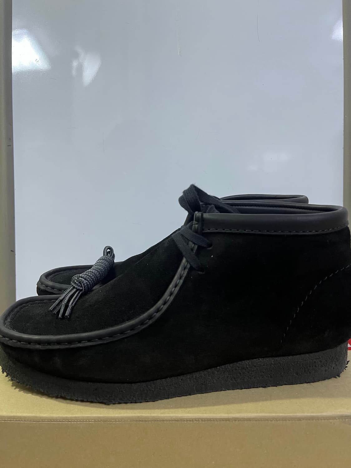 클락스 왈라비 블랙 스웨이드 280 상품이미지1