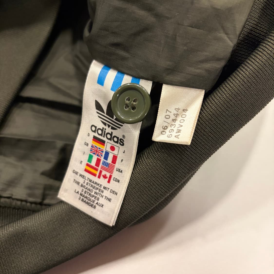 [105] 00s 아디다스 퀼팅 트랙탑 자켓 카키 B465 상품이미지7