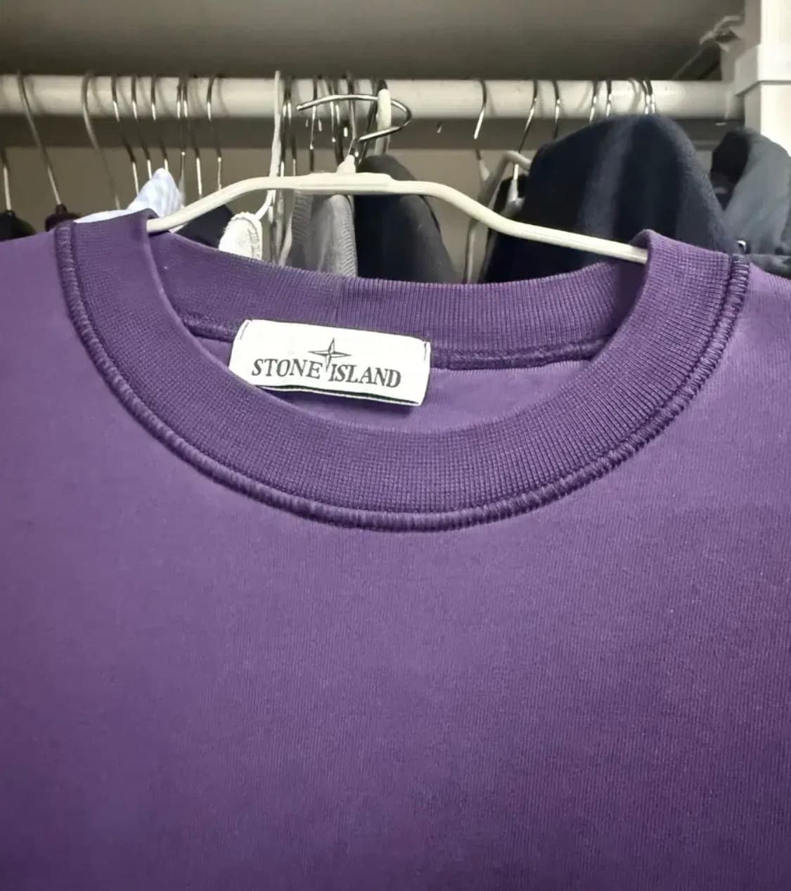 [M]23SS 스톤아일랜드 크루넥 퍼플 맨투맨 상품이미지3