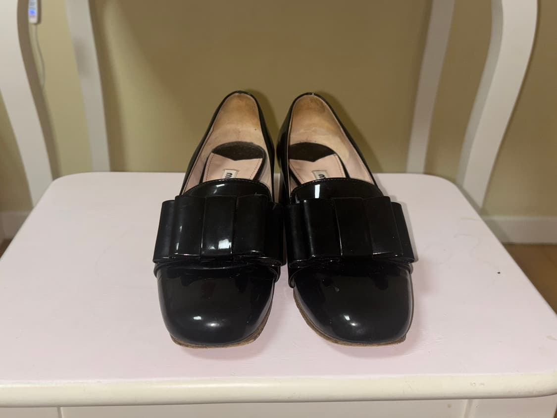 미우미우 애나멜 리본 구두 상품이미지2