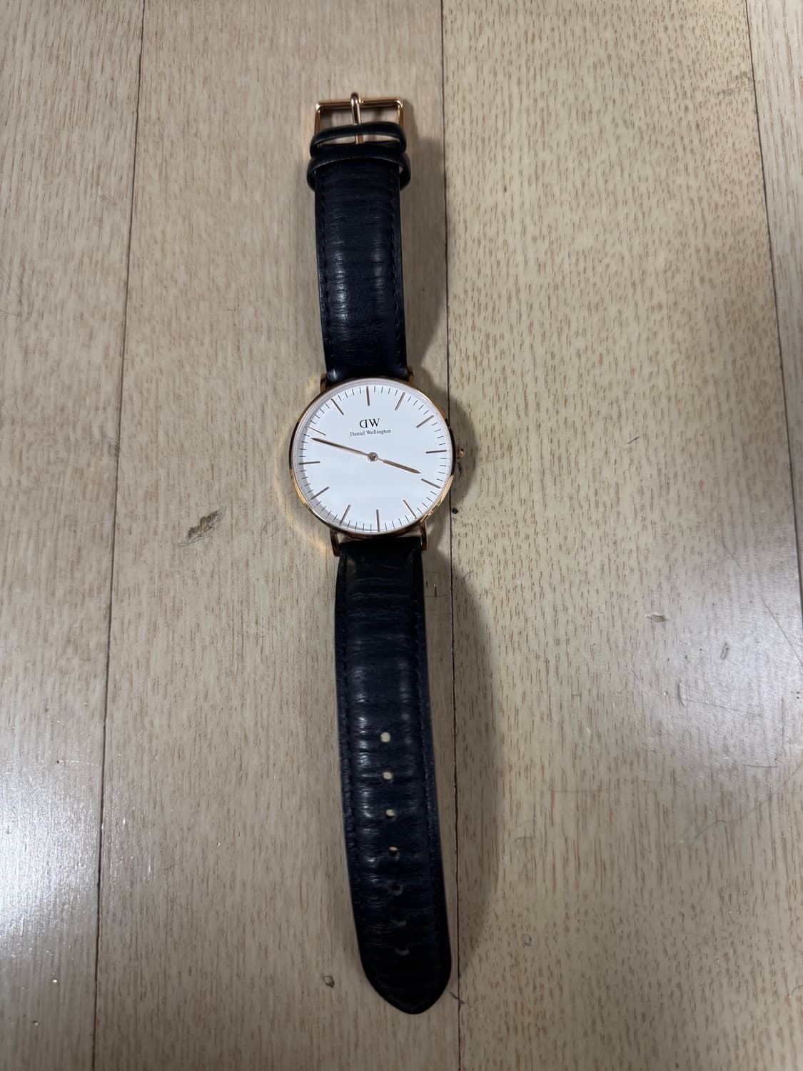 다니엘 웰링턴 클래식 셰필드 가죽시계 36mm 상품이미지2