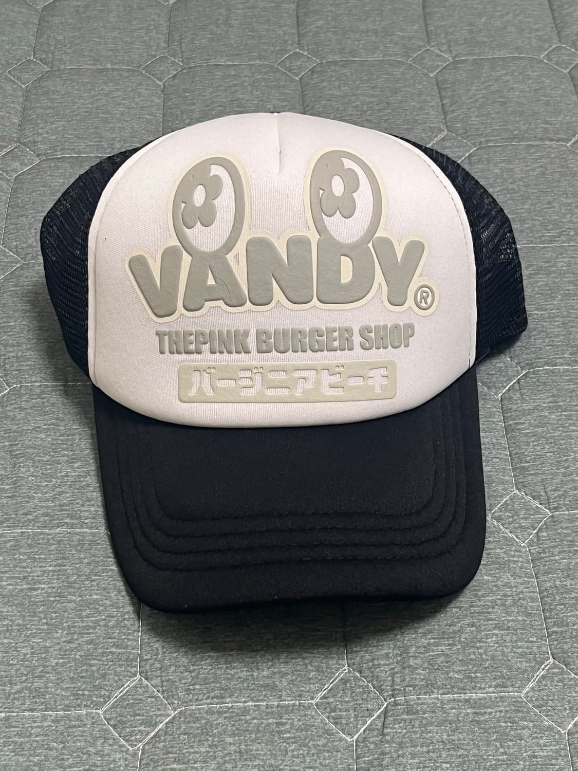 새상품 EYE LOGO TRUCKER HAT BLACK 상품이미지1