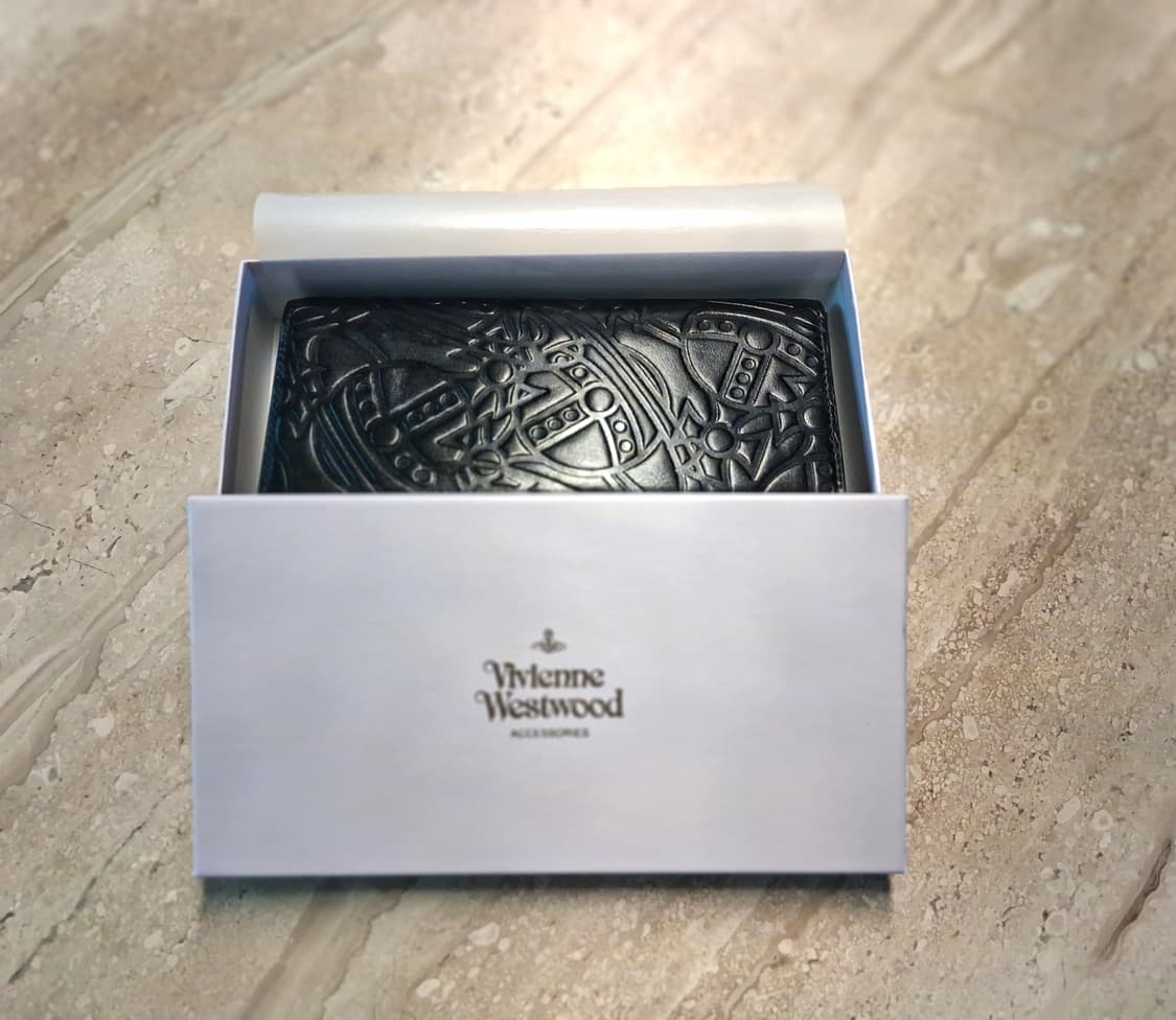 비비안웨스트우드 일본판 orb라인 음각 엠보 장지갑 상품이미지4