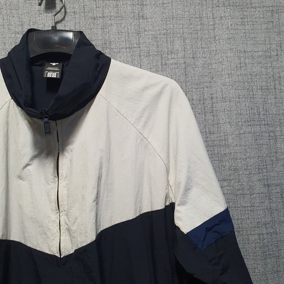 데상트 남성 컬러블록 우븐 바람막이  상품이미지5