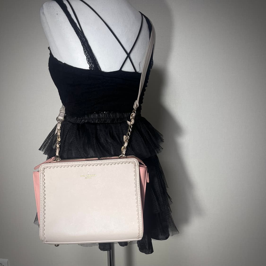 폴스부띠끄 크림베이지 핑크 레이스 히메갸루 체인 크로스백 상품이미지2