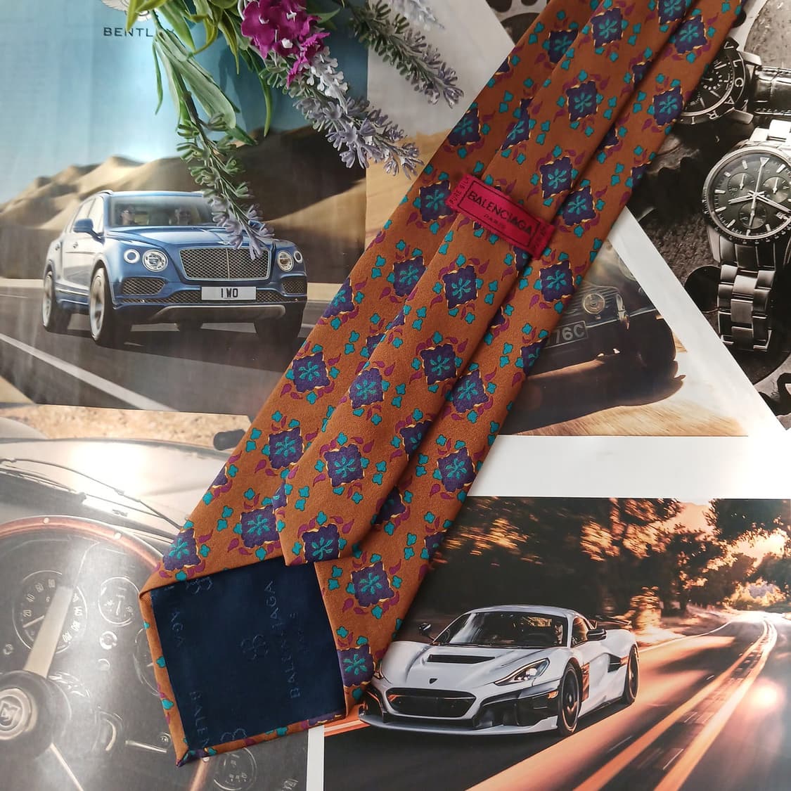 발렌시아가 실크 플로럴 넥타이 9.7cm A+등급 A19001
 상품이미지4