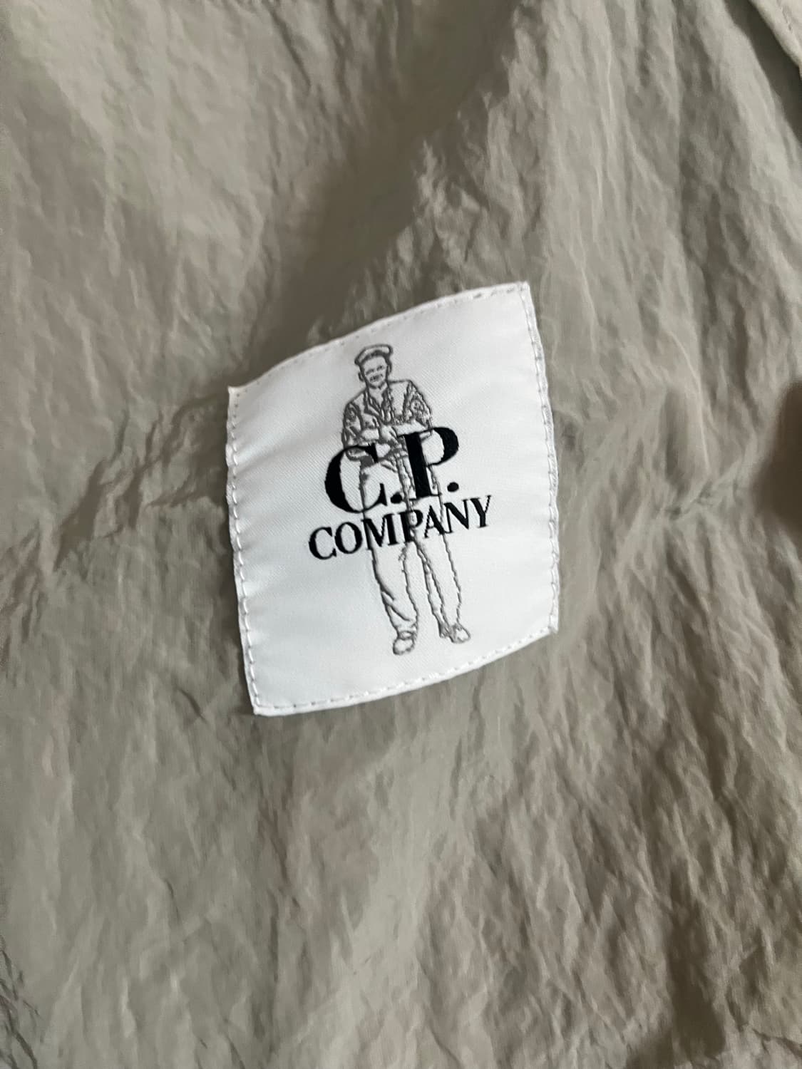 급처 CP컴퍼니 24ss 크롬 R 나일론 오버셔츠 XL 상품이미지8
