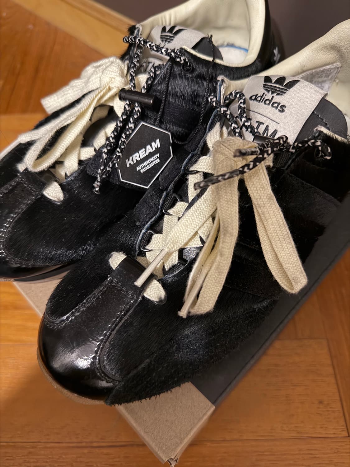 아디다스 x 송 포 더뮤트 컨트리 OG 블랙 240size 상품이미지3