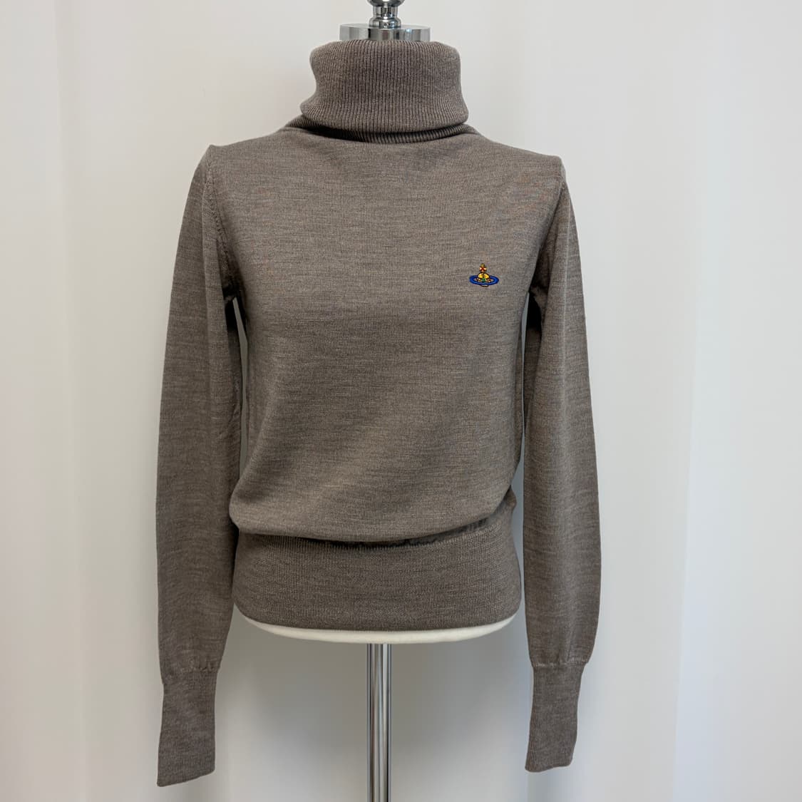 비비안웨스트우드 줄리아 하이넥 라나울 니트-스톤 베이지 상품이미지7