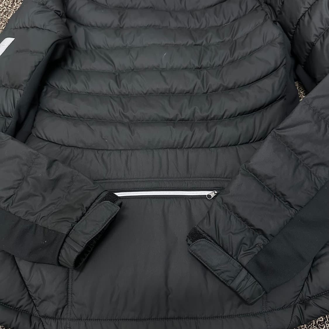 뉴발란스 여성 구스다운 경량 패딩 블랙 90(M) 상품이미지6