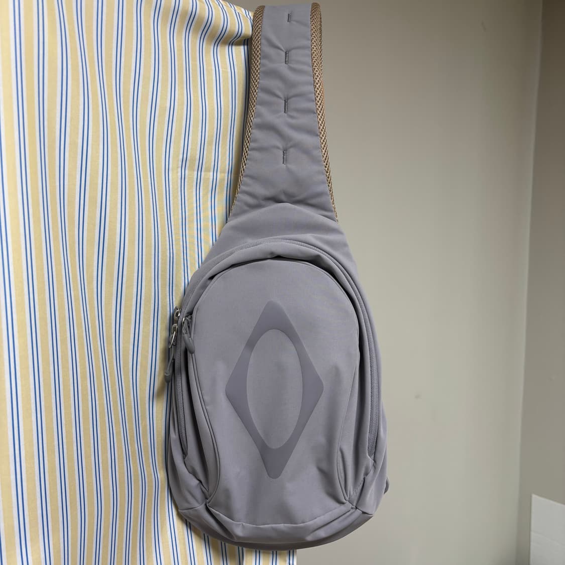 미스치프 슬링백 상품이미지1