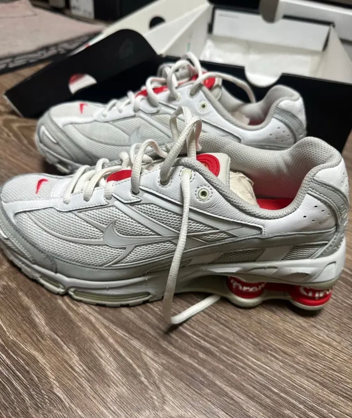 나이키 x 슈프림 샥스 라이드 2 SP 화이트 상품이미지5