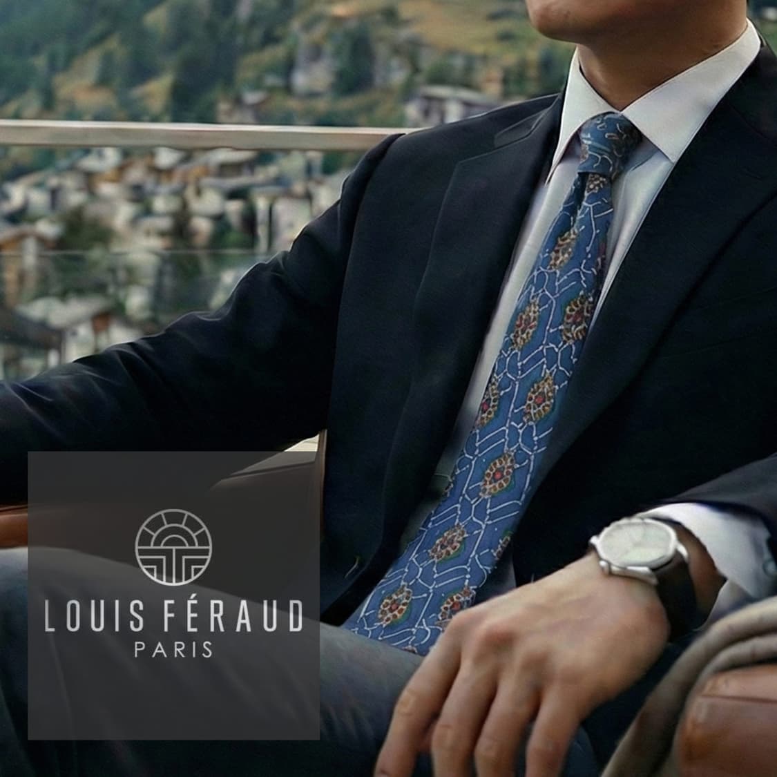 루이 페로 실크 블루 패턴 넥타이 9.5cm A등급 K1686
 상품이미지1