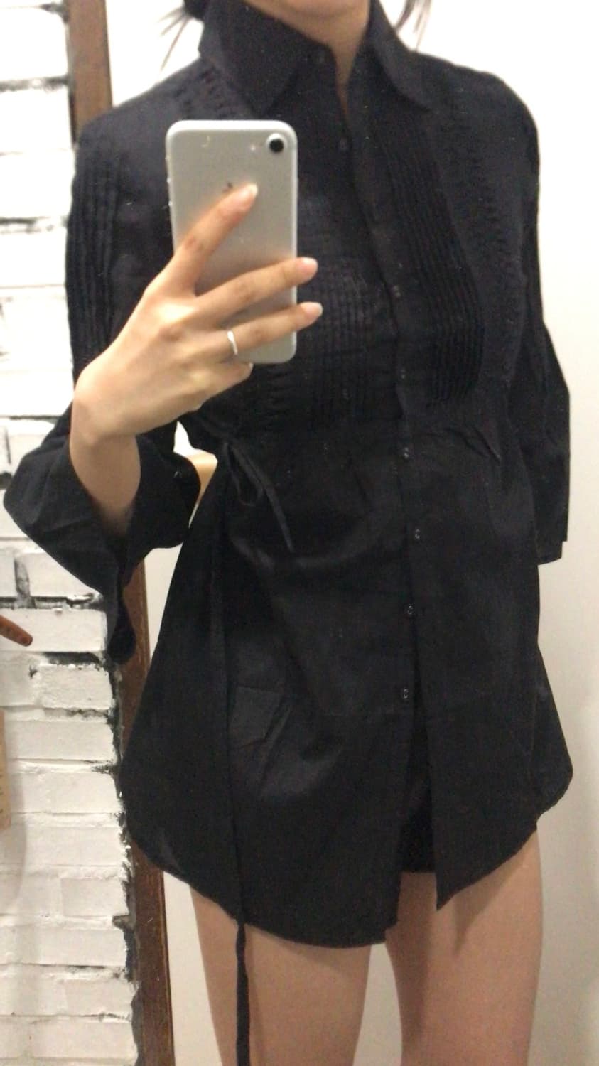 핀턱 블랙 셔츠 상품이미지1