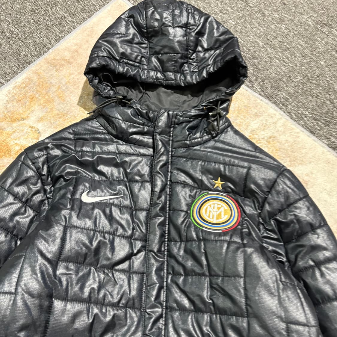 나이키 인터밀란 유광 후드 경량패딩 상품이미지2