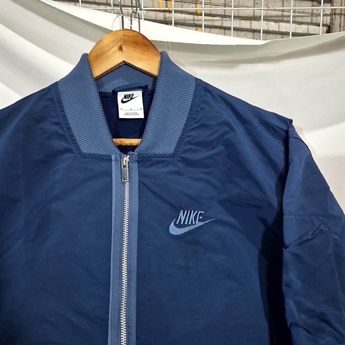 나이키 NSW 라인드 봄버 자켓 상품이미지2