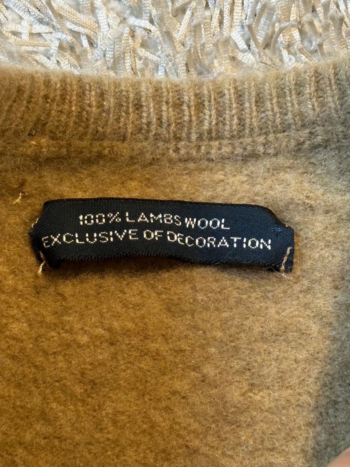 폴로 랄프로렌 브라운포니 램스울 브이넥 니트 베이지 상품이미지4