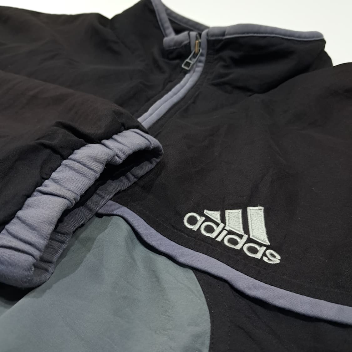 CL733 M 아디다스 90s 올드스쿨 블랙그레이 바람막이 자켓 상품이미지4