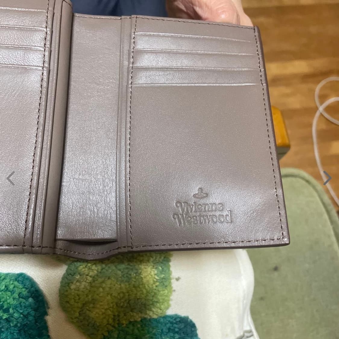 비비안웨스트우드 아카이브 펑크 프린트 에나멜 레더 하프월렛 반지갑 상품이미지6