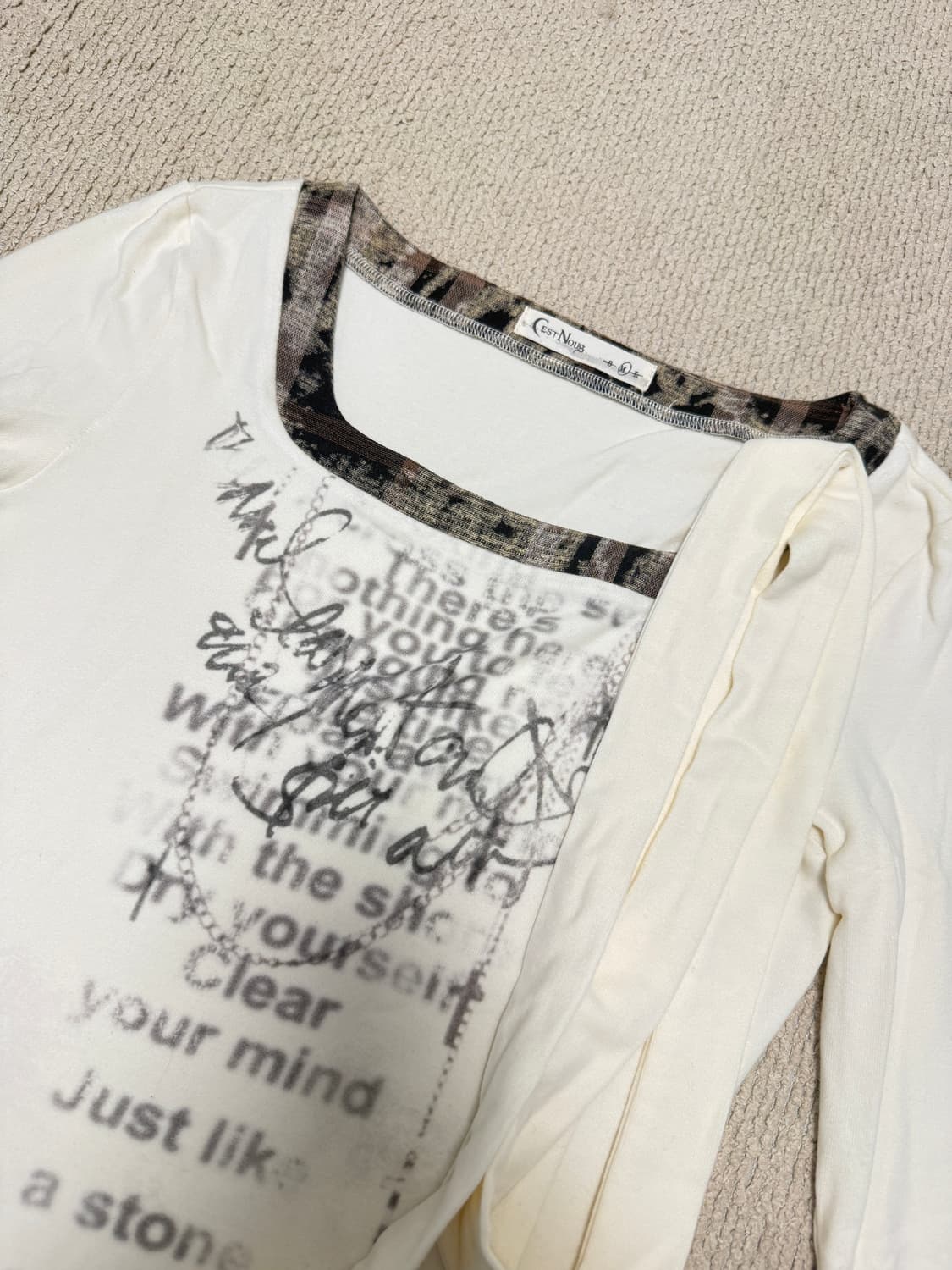 Cest Nous graffiti long sleeve 상품이미지2