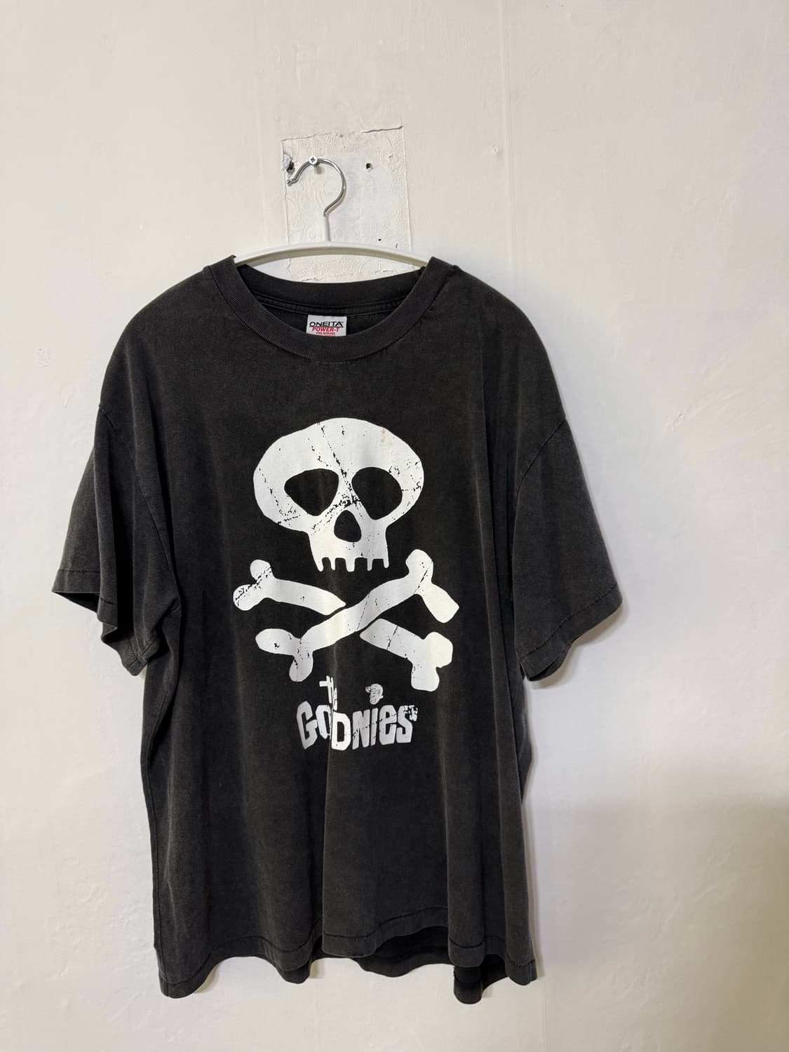 The Goonies 스컬 프린팅 빈티지 반팔티 상품이미지1